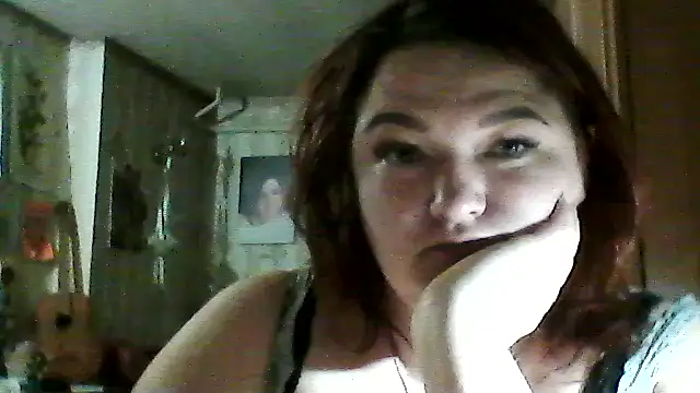 AngelQSky online show from November 22, 2025, 11:36 pm