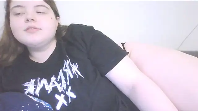 brattyprincessemma online show from September 22, 2025, 3:51 pm