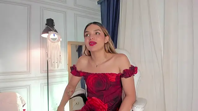 Doll Isa  online show from November 27, 2025, 7:25 pm