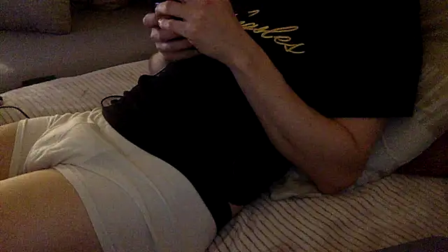 Breezydicksn online show from November 19, 2025, 6:30 pm