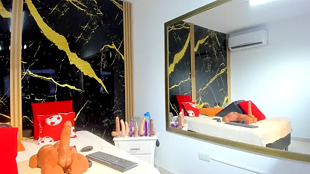 AdrianaVegga online show from November 23, 2025, 3:16 am