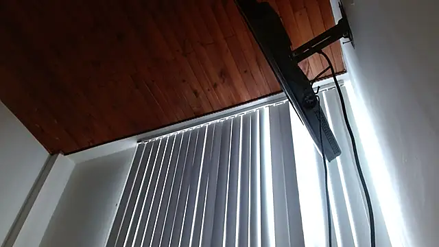 Snapshot of Crystal_Star_ chatting on February 10, 2026, 2:38 pm Crystal Star online show from February 10, 2026, 2:38 pm