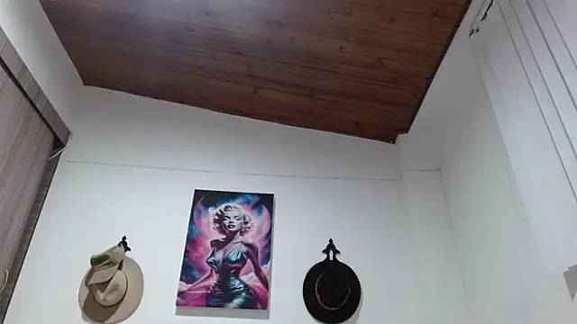 Snapshot of Crystal_Star_ chatting on March 3, 2026, 10:22 am Crystal Star online show from March 3, 2026, 10:22 am