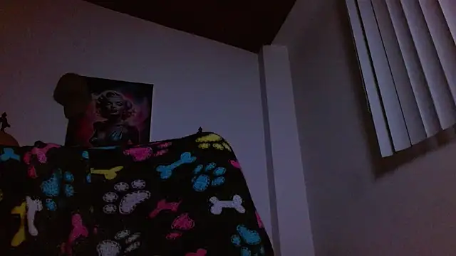 Snapshot of Crystal_Star_ chatting on February 21, 2026, 9:00 am Crystal Star online show from February 21, 2026, 9:00 am