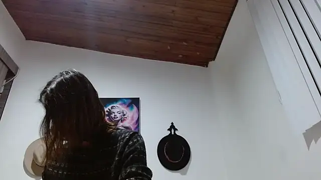 Snapshot of Crystal_Star_ chatting on February 22, 2026, 12:57 am Crystal Star online show from February 22, 2026, 12:57 am