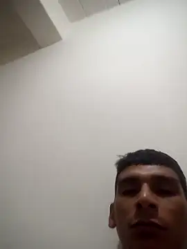 alex colombiano online show from October 21, 2025, 8:36 am