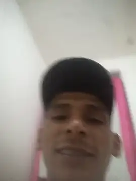 alex colombiano online show from October 3, 2025, 6:04 am