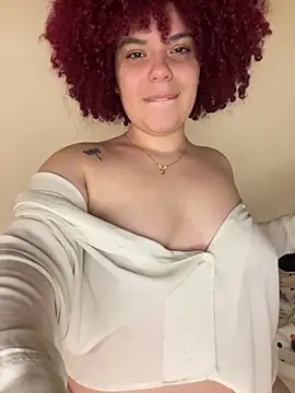 Enyagleam  online show from October 8, 2025, 3:41 am