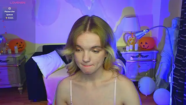 RosesKate online show from October 31, 2025, 11:51 am