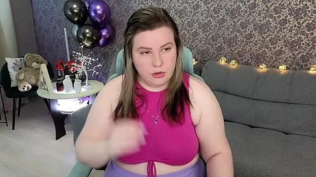 Lillit   online show from October 29, 2025, 8:52 pm