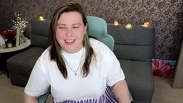 Lillit   online show from October 14, 2025, 8:53 pm