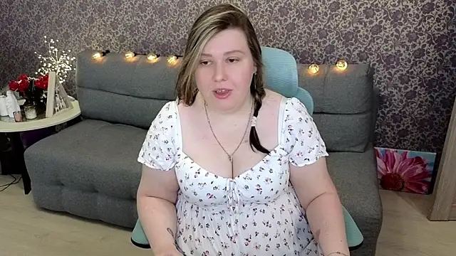 Lillit   online show from October 17, 2025, 8:32 pm