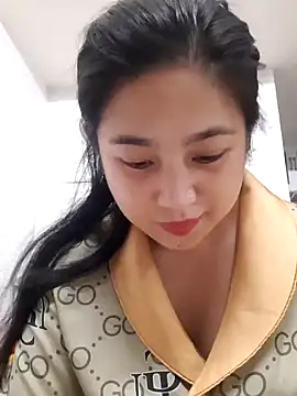 Snapshot of Minn-cute chatting on October 5, 2025, 8:49 am Minn-cute online show from October 5, 2025, 8:49 am