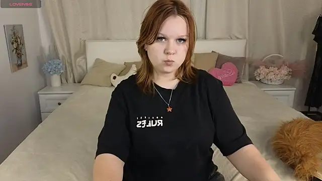 Snapshot of VelvetVixon chatting on September 9, 2025, 6:06 pm VelvetVixon online show from September 9, 2025, 6:06 pm
