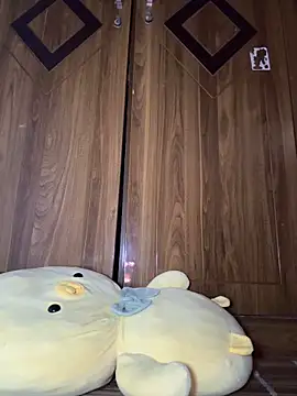 Snapshot of July-Asian chatting on September 19, 2025, 7:12 am July-Asian online show from September 19, 2025, 7:12 am