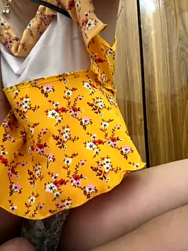 Snapshot of July-Asian chatting on October 15, 2025, 5:39 am July-Asian online show from October 15, 2025, 5:39 am