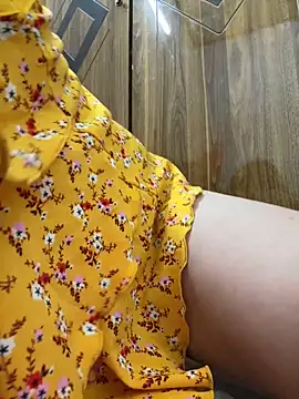 Snapshot of July-Asian chatting on October 15, 2025, 6:05 pm July-Asian online show from October 15, 2025, 6:05 pm