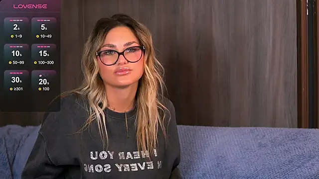 Snapshot of KayaAzur chatting on October 7, 2025, 4:57 am KayaAzur online show from October 7, 2025, 4:57 am