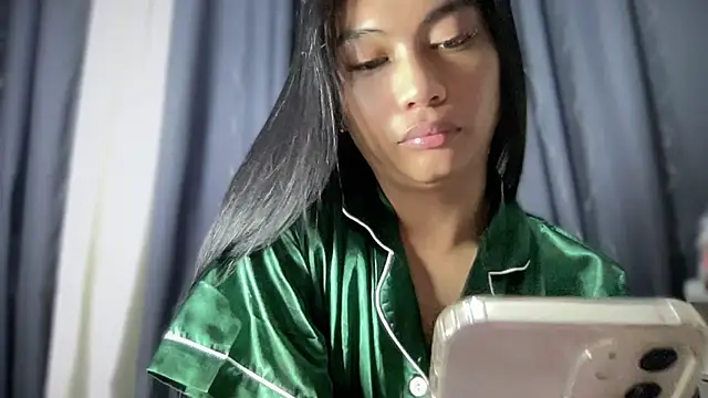 sexylovesappira online show from February 13, 2026, 6:13 am