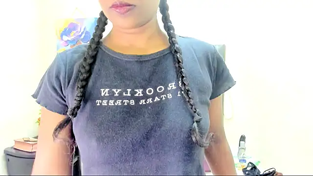 Snapshot of Toxicfantasy4u chatting on November 12, 2025, 4:44 pm Toxicfantasy4u online show from November 12, 2025, 4:44 pm