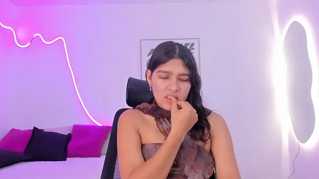 Snapshot of Cherrydollxx chatting on October 17, 2025, 10:18 am Cherrydollxx online show from October 17, 2025, 10:18 am