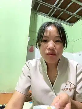 QueenLink online show from October 12, 2025, 4:19 pm