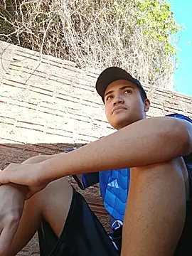 novinho safado   online show from May 28, 2026, 4:13 pm
