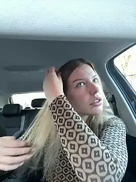 Chloemillerrxx online show from November 30, 2025, 11:55 am