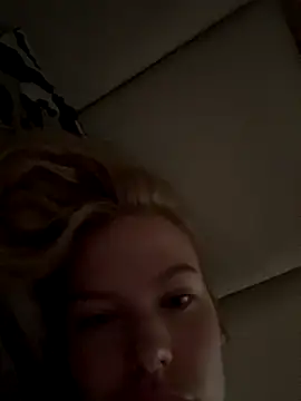 Chloemillerrxx online show from September 19, 2025, 3:49 pm