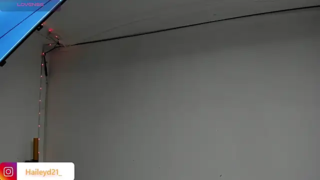 HaileyDuke online show from April 10, 2026, 11:12 pm