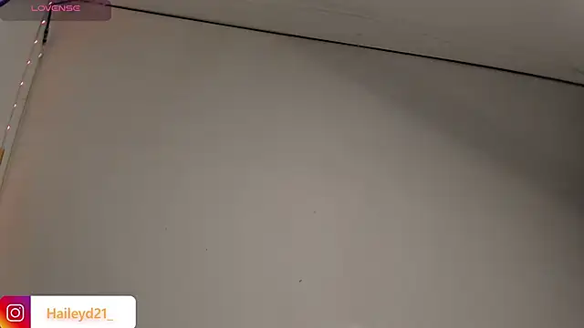 HaileyDuke online show from April 3, 2026, 12:28 am