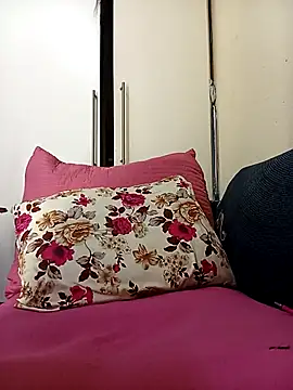 PRETTYJANE36 online show from October 3, 2025, 7:48 pm