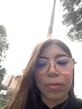 Maddy Piink online show from March 12, 2026, 6:01 pm
