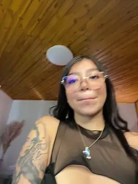 Maddy Piink online show from December 19, 2025, 8:55 pm