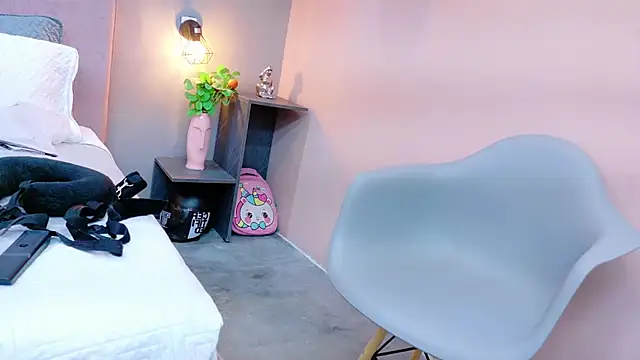 Snapshot of Camila_Hill_ chatting on October 31, 2025, 3:52 pm Camila Hill  online show from October 31, 2025, 3:52 pm