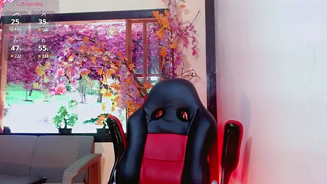 Snapshot of Juliette_Miel chatting on September 19, 2025, 3:10 am Juliette Miel online show from September 19, 2025, 3:10 am