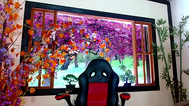 Snapshot of Juliette_Miel chatting on October 14, 2025, 3:18 am Juliette Miel online show from October 14, 2025, 3:18 am