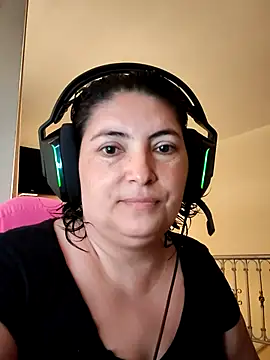 Snapshot of lina_maria99 chatting on September 17, 2025, 12:40 pm lina maria99 online show from September 17, 2025, 12:40 pm