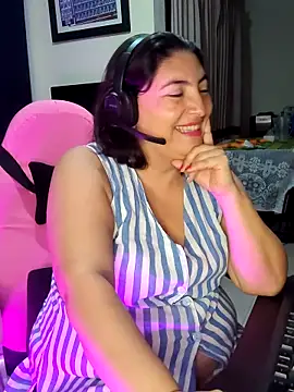 Snapshot of lina_maria99 chatting on October 5, 2025, 7:10 am lina maria99 online show from October 5, 2025, 7:10 am