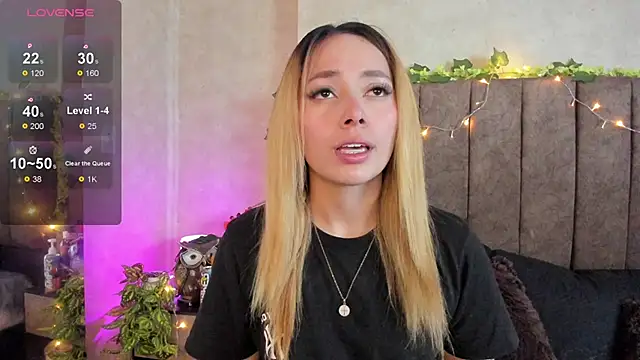 LanaMills  online show from February 13, 2026, 5:07 am