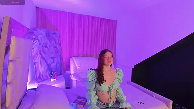 AphroditeSweet online show from October 14, 2025, 8:31 pm