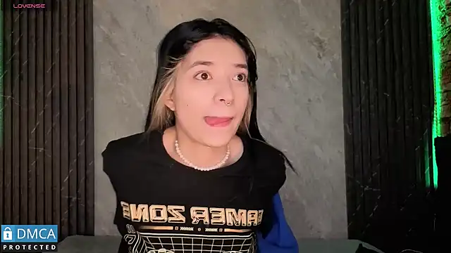 stepha   online show from December 16, 2025, 11:03 am