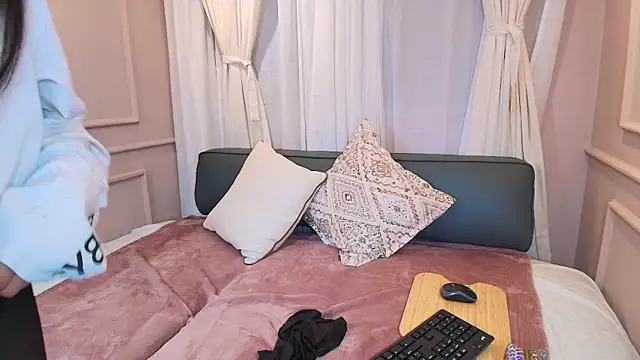 Snapshot of Nahomi_key_ chatting on October 23, 2025, 7:45 pm Nahomi key  online show from October 23, 2025, 7:45 pm