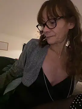 Chris06d22xh online show from November 24, 2025, 8:09 pm