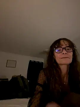 Chris06d22xh online show from October 18, 2025, 7:38 pm