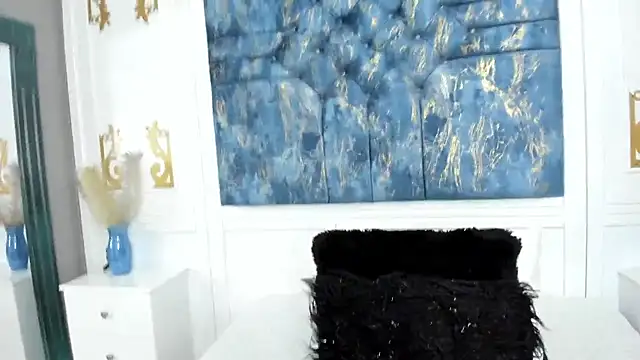 IsabellaLins online show from September 8, 2025, 7:35 pm