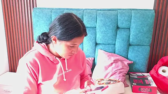 EmilyGala online show from October 6, 2025, 8:09 pm