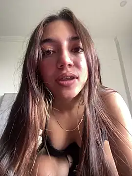 LisaGoddes online show from April 6, 2026, 8:10 pm