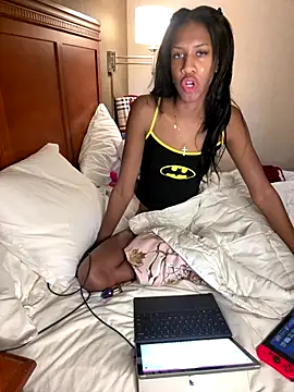 lexilaine online show from October 12, 2025, 12:17 pm