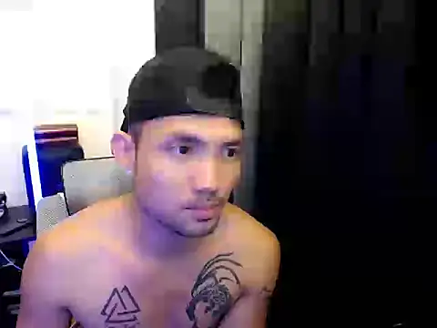 Snapshot of Thefriskyasian chatting on September 11, 2025, 8:20 pm Thefriskyasian online show from September 11, 2025, 8:20 pm